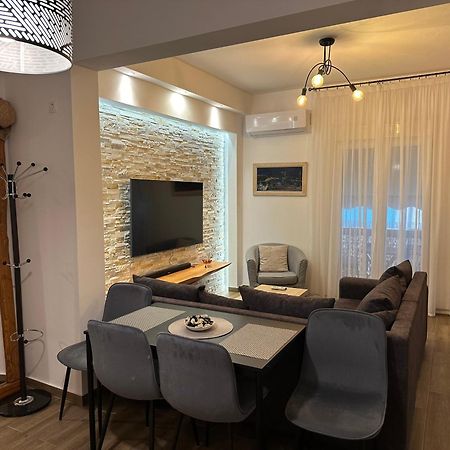 Apartment Dimitris Athena Bagian luar foto