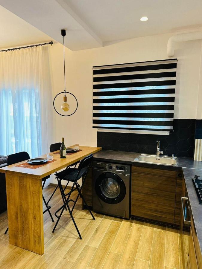 Apartment Dimitris Athena Bagian luar foto
